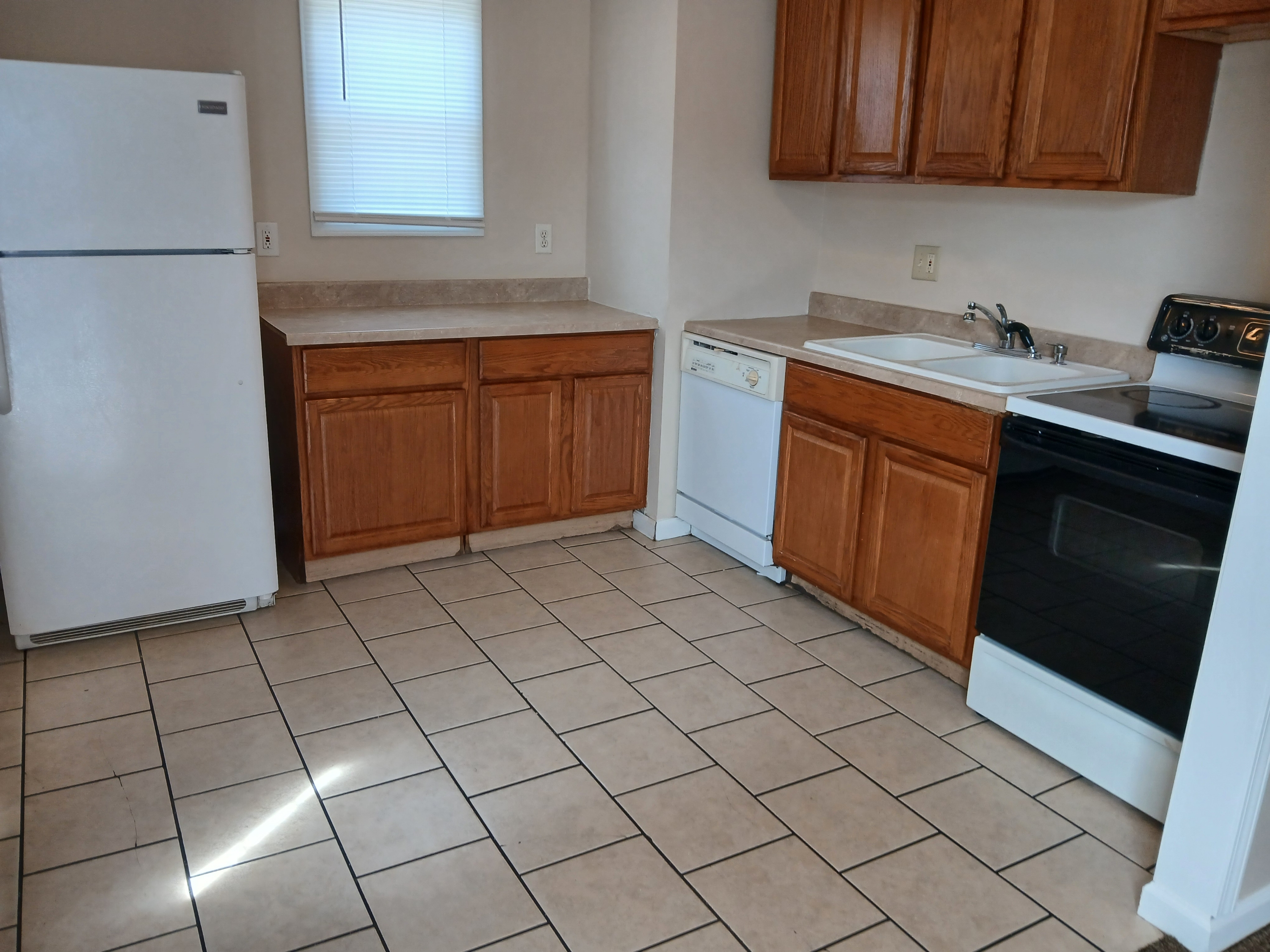 709-C2 S. Poplar St